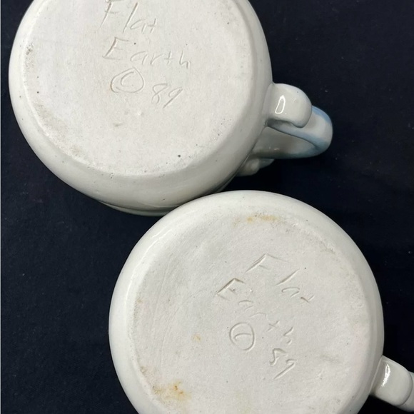 Vintage 1989 Flat Earth Pottery Mugs (Set Of 2)  Blue & Gray Gradient Signed - Picture 4 of 4